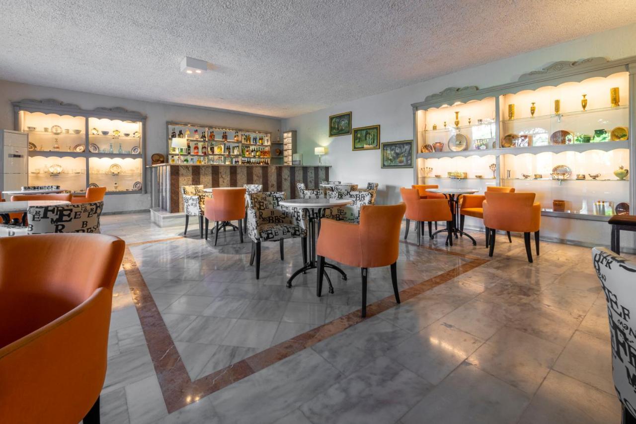 Skala Hotel Bagian luar foto